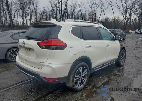 2017 Nissan Rogue Sv z USA, uszkodzony, nr VIN 5N1AT2MV4HC848529